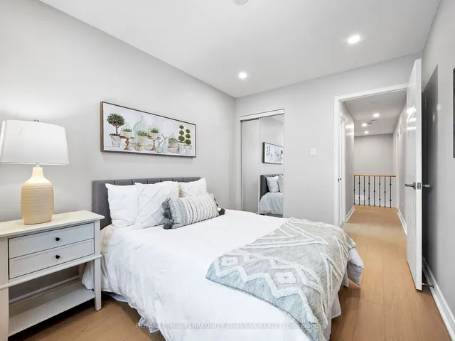 Additional image 32 of 4692 Owl Circ