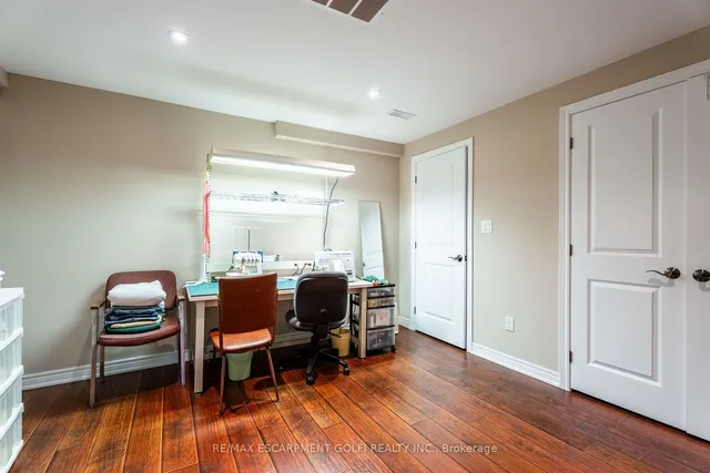 Additional image 29 of 35 Chiara Dr