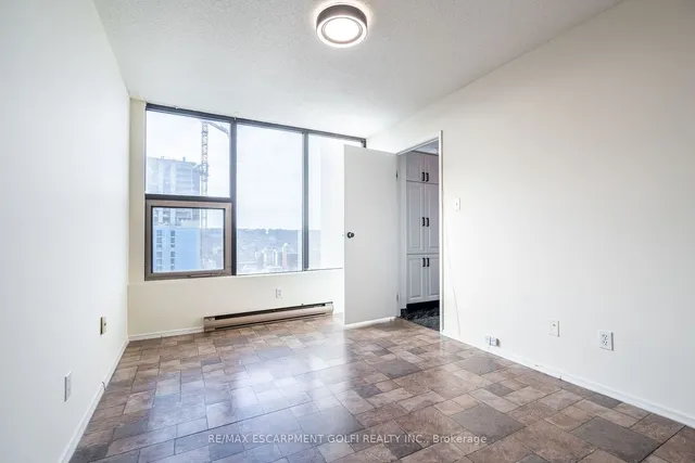 Additional image 33 of 75 Queen St Unit 1804