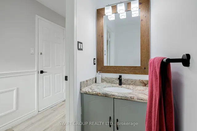 Additional image 16 of 2 Buffalo Crt