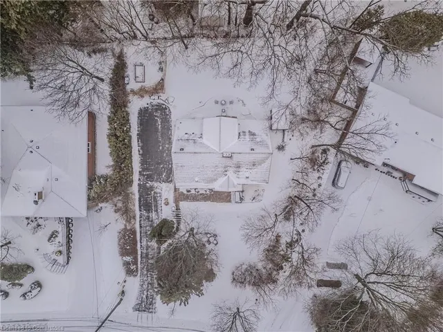 Additional image 32 of 15 Mayfair Ave