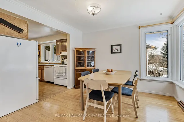 Additional image 12 of 405 Broadway Ave