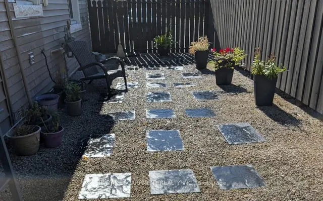 Additional image 30 of 865 Queensdale Ave