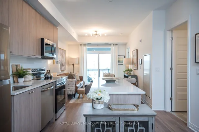 490 Gordon Krantz Ave Unit 305
