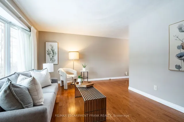 Additional image 20 of 83 Mountbatten Dr