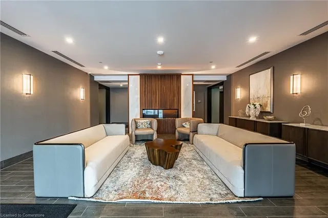 Additional image 5 of 470 Dundas St Unit 518