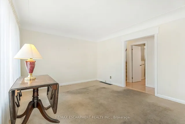 Additional image 6 of 59 Mountain Ave