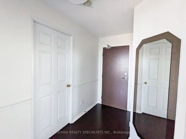 Additional image 3 of 50 Kingsbridge Garden Circ Unit 1807