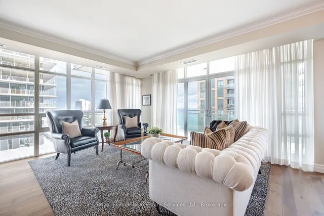 Additional image 11 of 360 Pearl St Unit 902