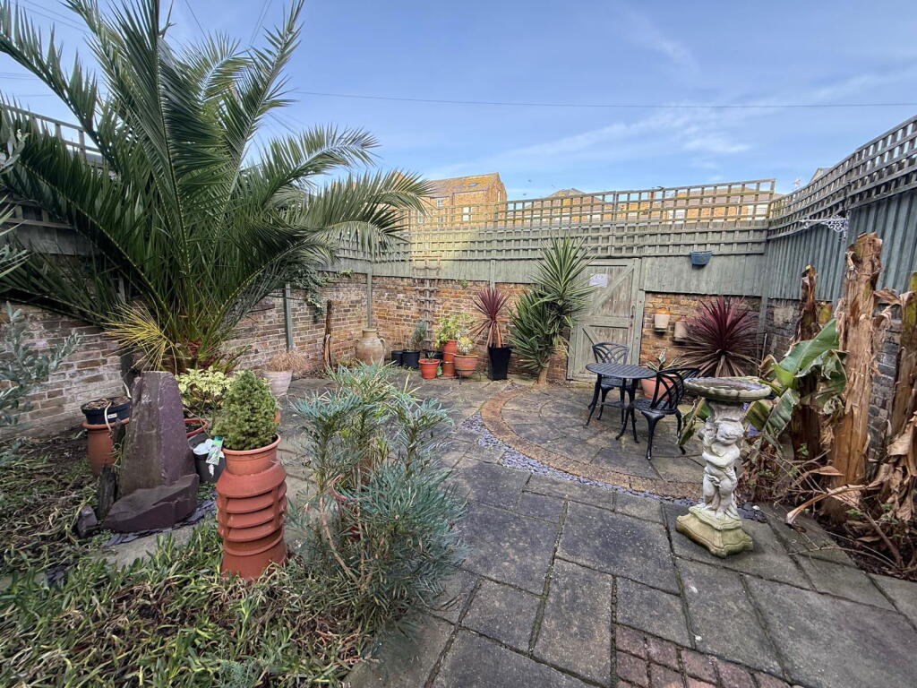 Additional image 4 of West Cliff Road, Broadstairs, CT10 1PU