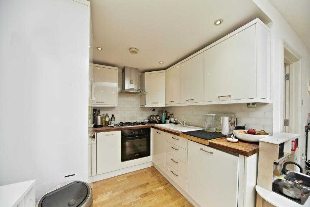 Additional image 6 of 230 Norbury Avenue, Thornton Heath, CR7