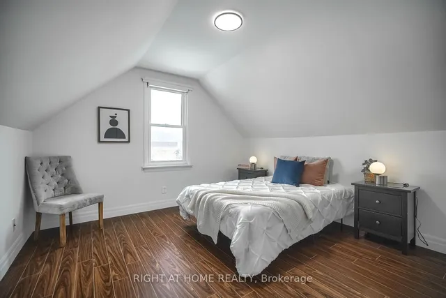 Additional image 38 of 108 King St