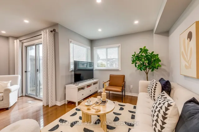 Additional image 21 of 70 Glenashton Dr