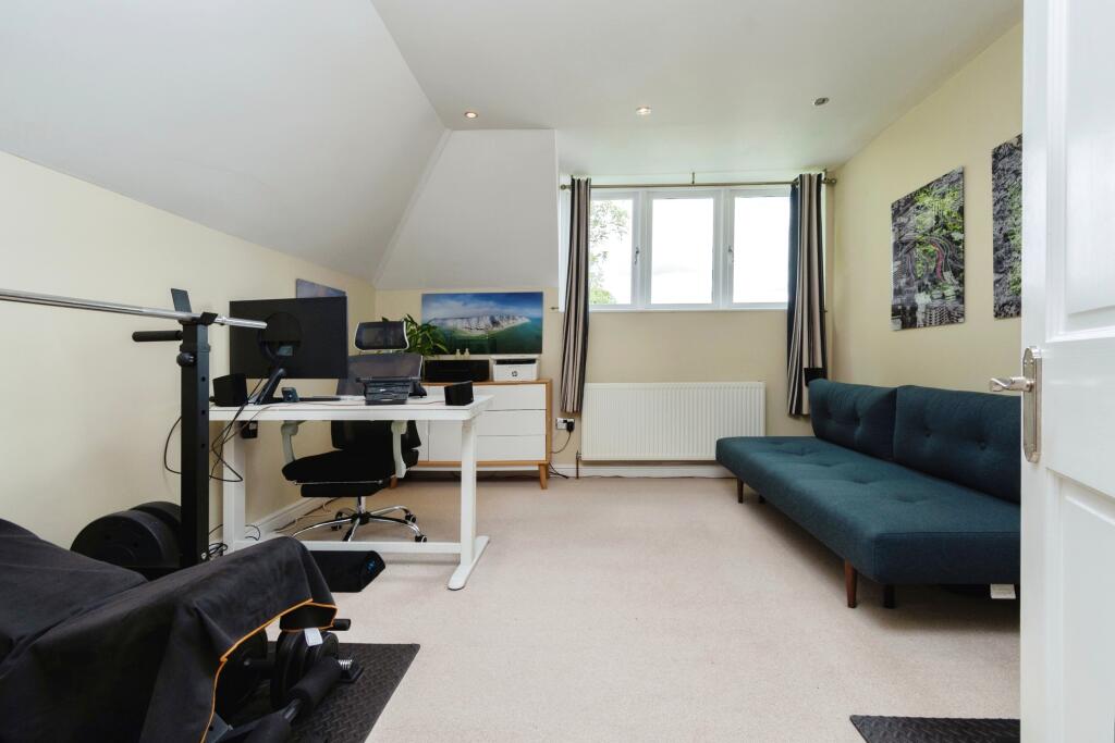 Additional image 11 of Sherwood Oaks, 13 Frensham Road, Kenley, Surrey, CR8