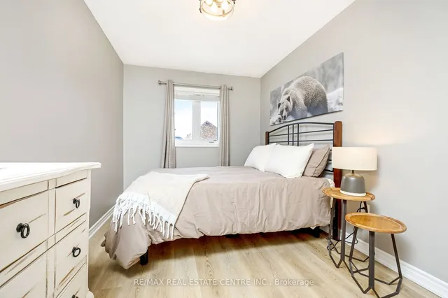 Additional image 33 of 743 Agnew Cres