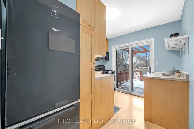 Additional image 11 of 179 Bond St