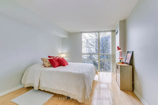 Additional image 22 of 50 Eglinton Ave Unit 403