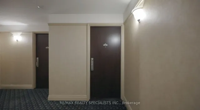 Additional image 40 of 50 Eglinton Ave Unit 501