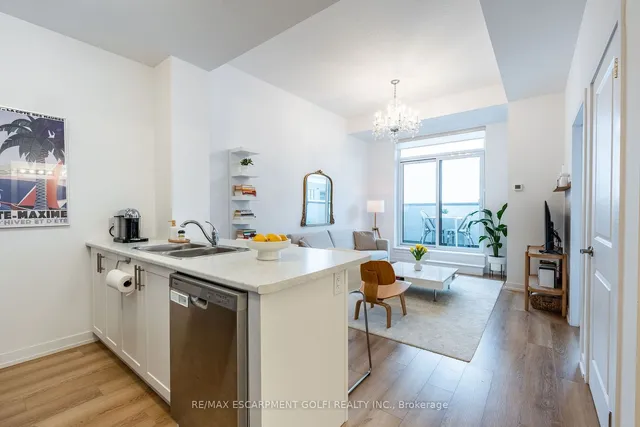 Additional image 8 of 470 Dundas St Unit 518