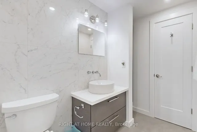 Additional image 32 of 400 Bloor St Unit 6