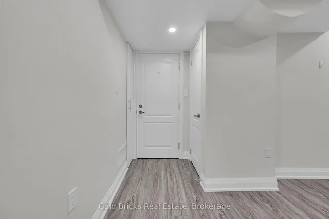 Additional image 30 of 18 Germain Circ