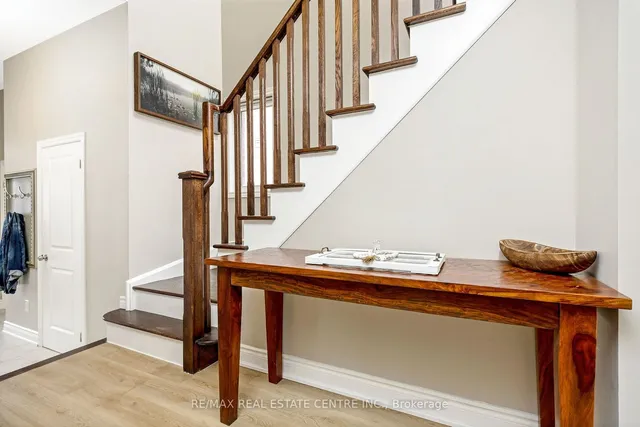 Additional image 24 of 743 Agnew Cres