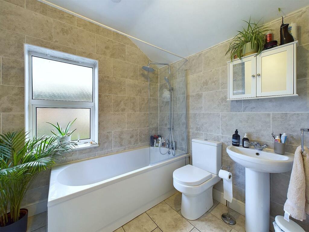 Additional image 10 of Little Roke Avenue, Kenley