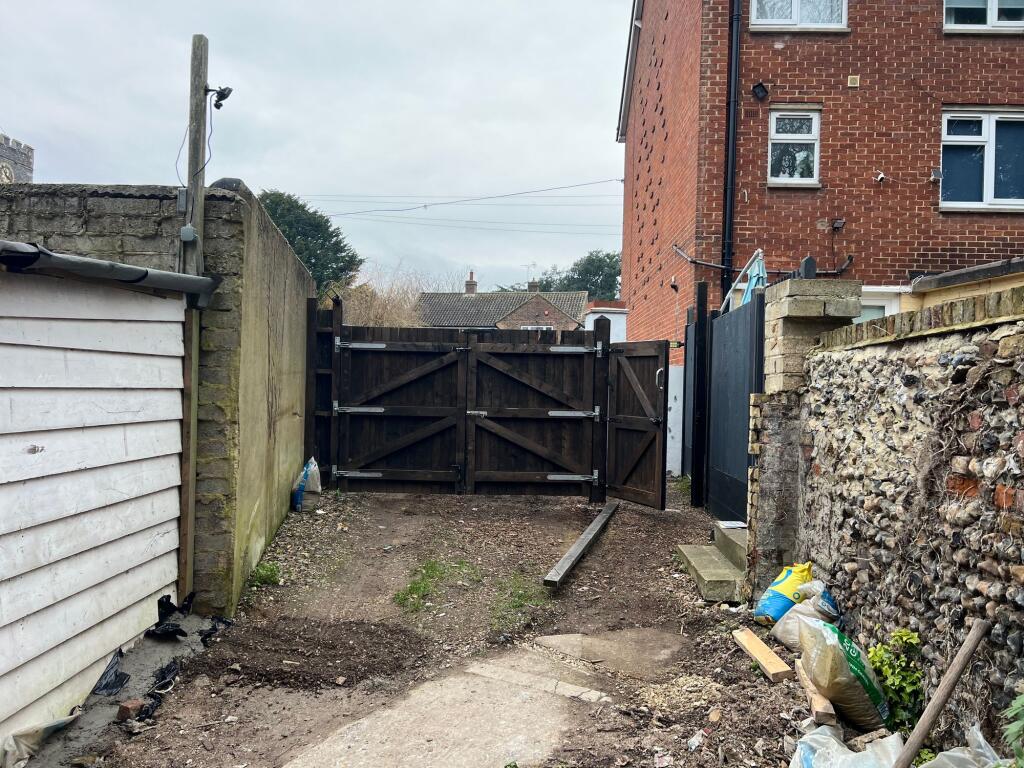 Additional image 5 of High Street, St Lawrence, CT11