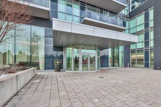 Additional image 3 of 2081 Fairview St Unit 1901