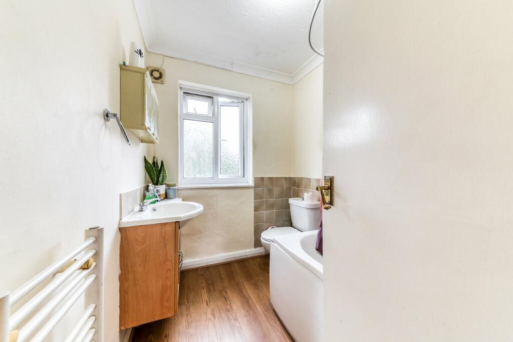 Additional image 5 of Galpins Road, Thornton Heath, CR7