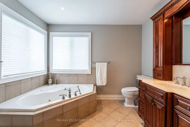 Additional image 20 of 35 Chiara Dr