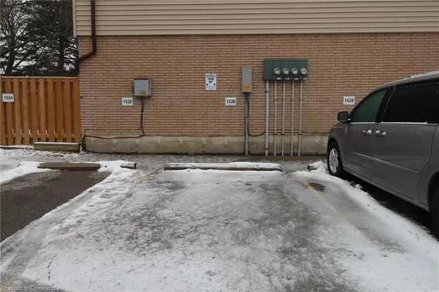 Additional image 39 of 1530 Garth St