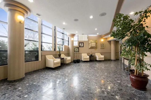 Additional image 5 of 25 Trailwood Dr Unit 303