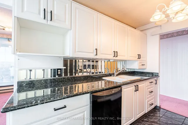 Additional image 18 of 75 Queen St Unit 1804