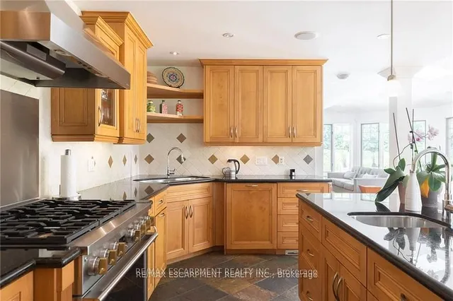 Additional image 11 of 247 Colchester Dr