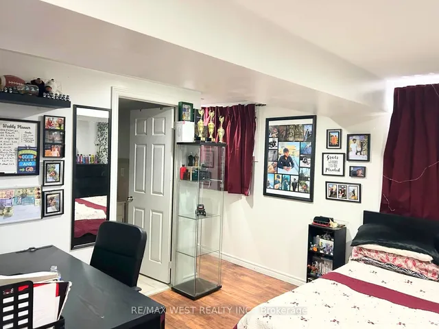 Additional image 23 of 9 Sledman St