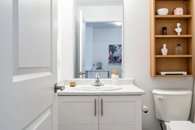 Additional image 19 of 470 Dundas St Unit 518