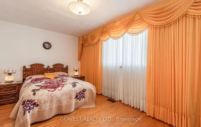 Additional image 18 of 19 Village Dr