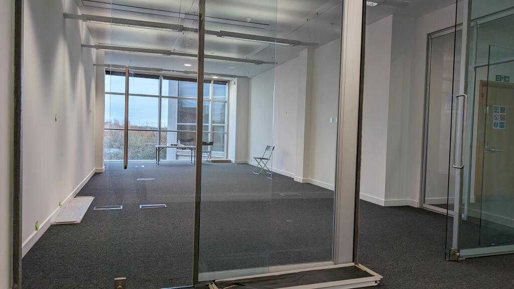 Additional image 4 of Sandwich