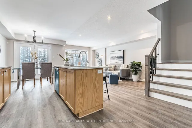 Additional image 8 of 10 Utter Pl