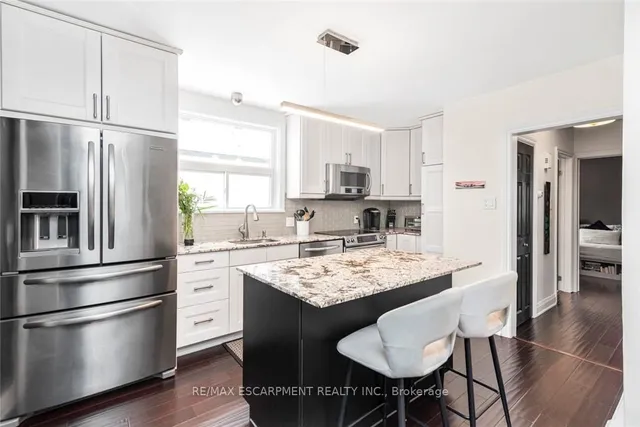 Additional image 13 of 865 Queensdale Ave