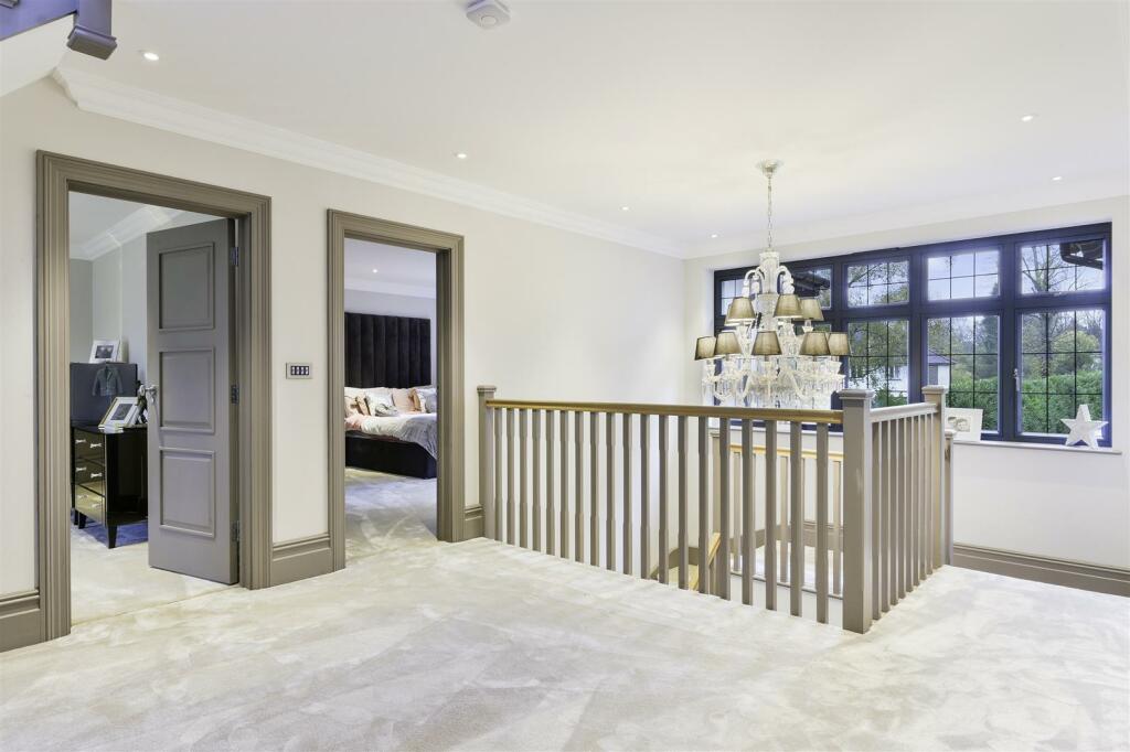 Additional image 18 of Woodcote Park Avenue, Purley