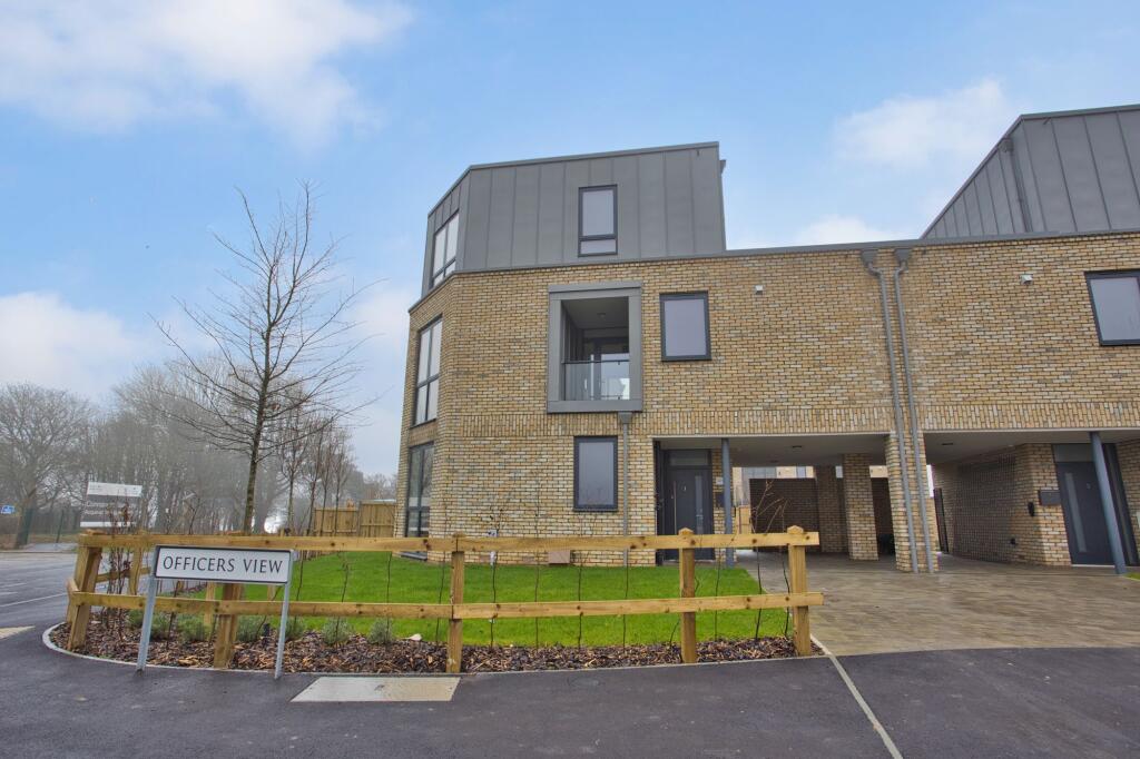 Primary image of 1 Officers View, Guston, CT15