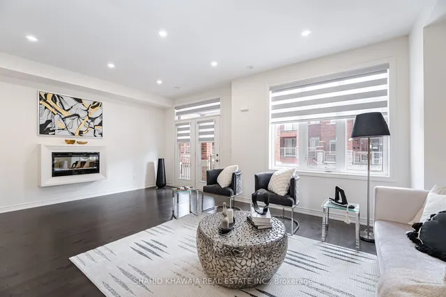 Additional image 18 of 483 Manhattan Common