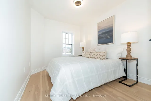 Additional image 18 of 244 Glenashton Dr