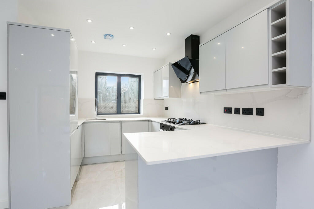 Additional image 4 of Dunheved Road North, Thornton Heath