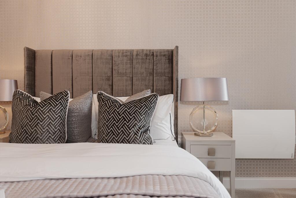 Additional image 4 of Woodcote Valley Rd, Purley