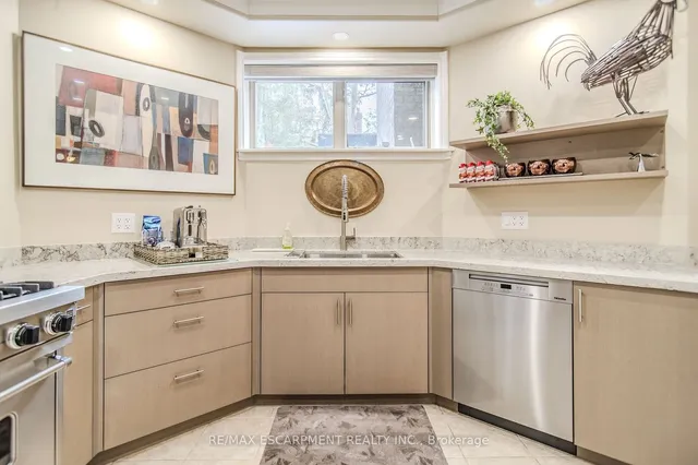 Additional image 30 of 56 Cameo St