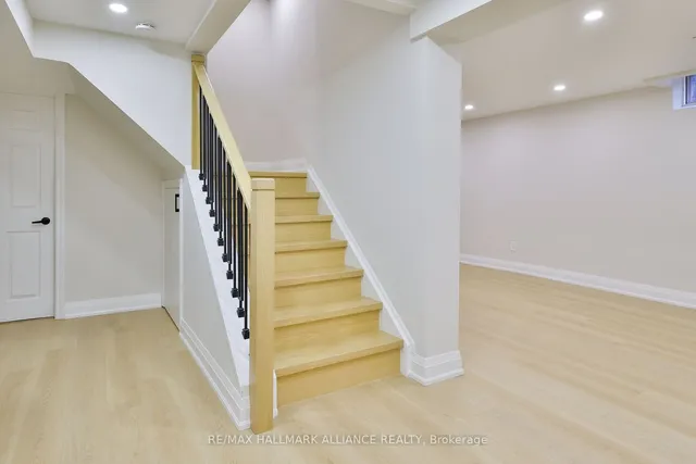 Additional image 30 of 411 Barclay Cres