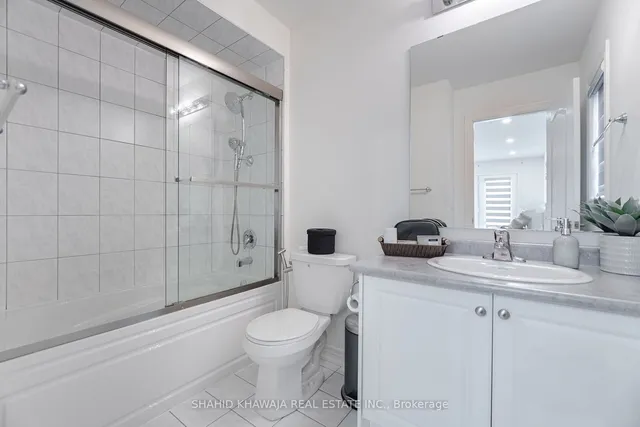 Additional image 29 of 483 Manhattan Common